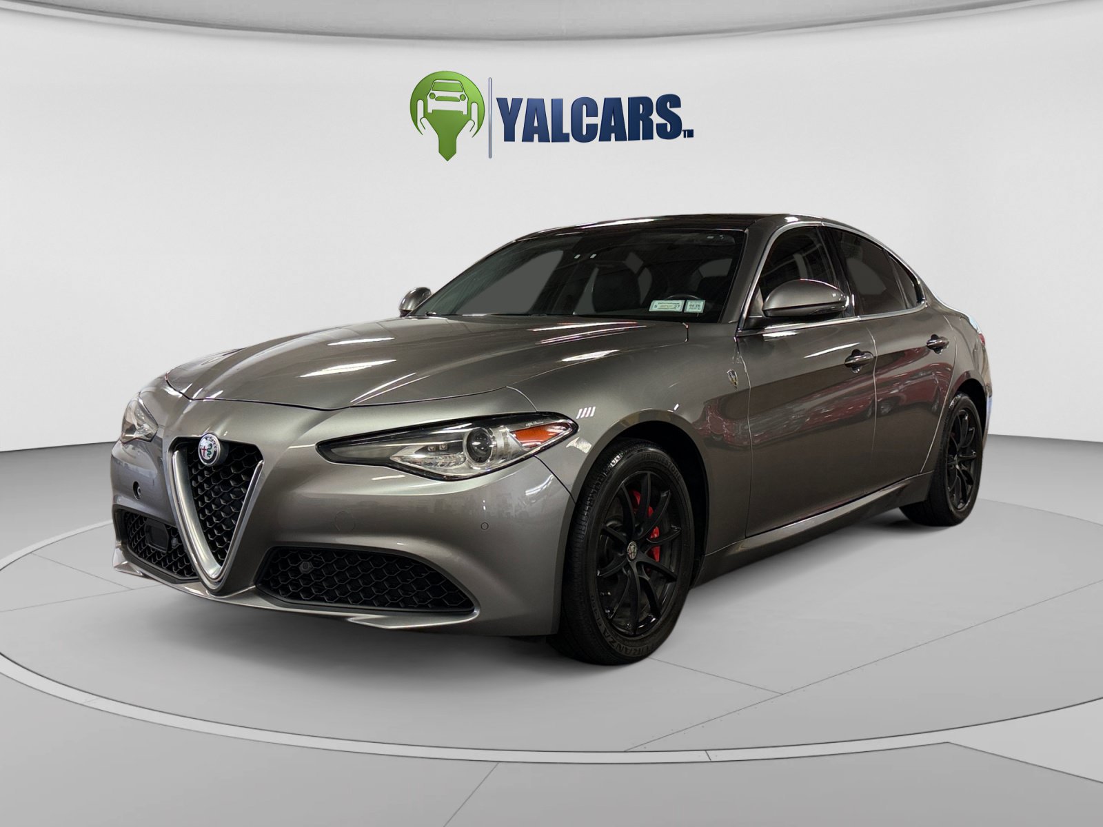 Used 2018 Alfa Romeo Giulia AWD image 1