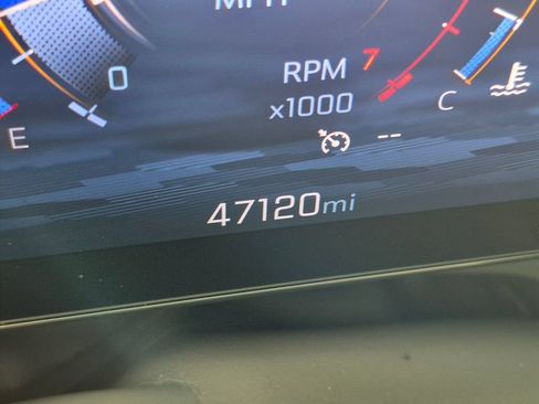 Used 2025 Chevrolet Traverse LT w/ Midnight/Sport Edition FWD image 18