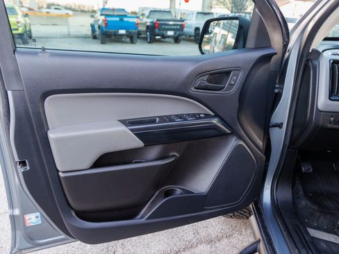 Used 2022 Chevrolet Colorado W/T w/ Custom Special Edition image 31