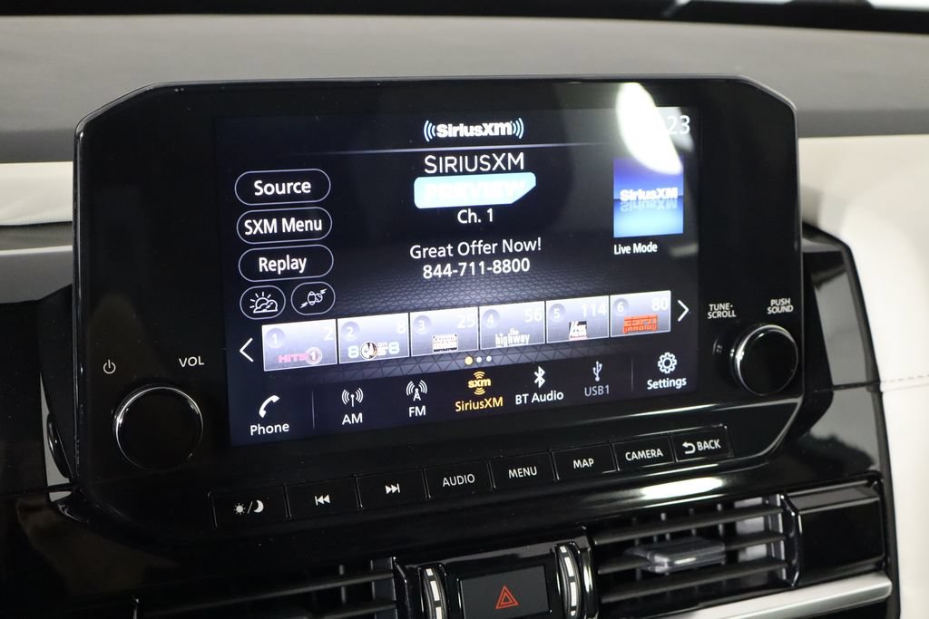 Used 2024 Nissan Pathfinder SL w/ Black Appearance Package FWD image 30