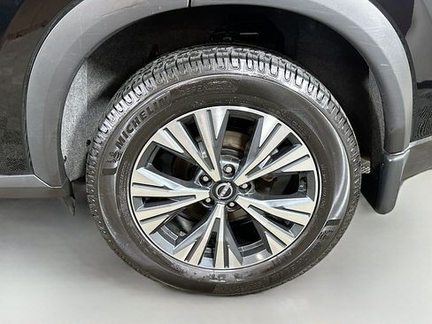 Used 2023 Nissan Rogue SV AWD/4WD image 28
