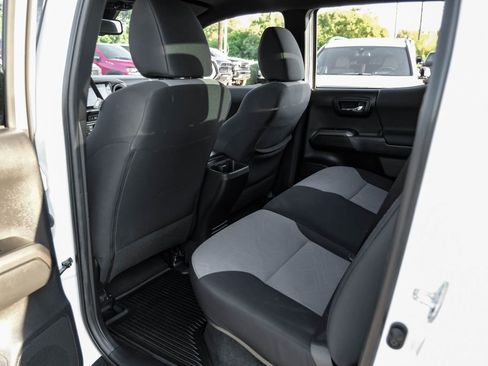 Used 2023 Toyota Tacoma TRD Off-Road image 39