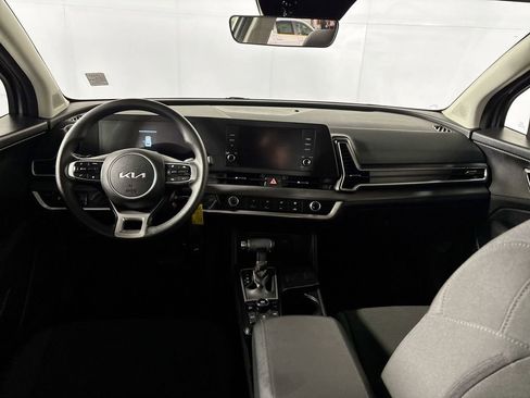 Certified 2025 Kia Sportage LX image 13
