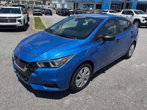 Used 2021 Nissan Versa S FWD image 2