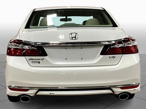 Used 2016 Honda Accord EX-L image 4