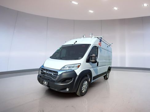 Used 2025 RAM ProMaster 1500 w/ Quick Order Package 22G SLT FWD image 2