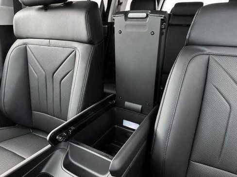 New 2025 Hyundai Santa Fe SEL AWD/4WD image 18