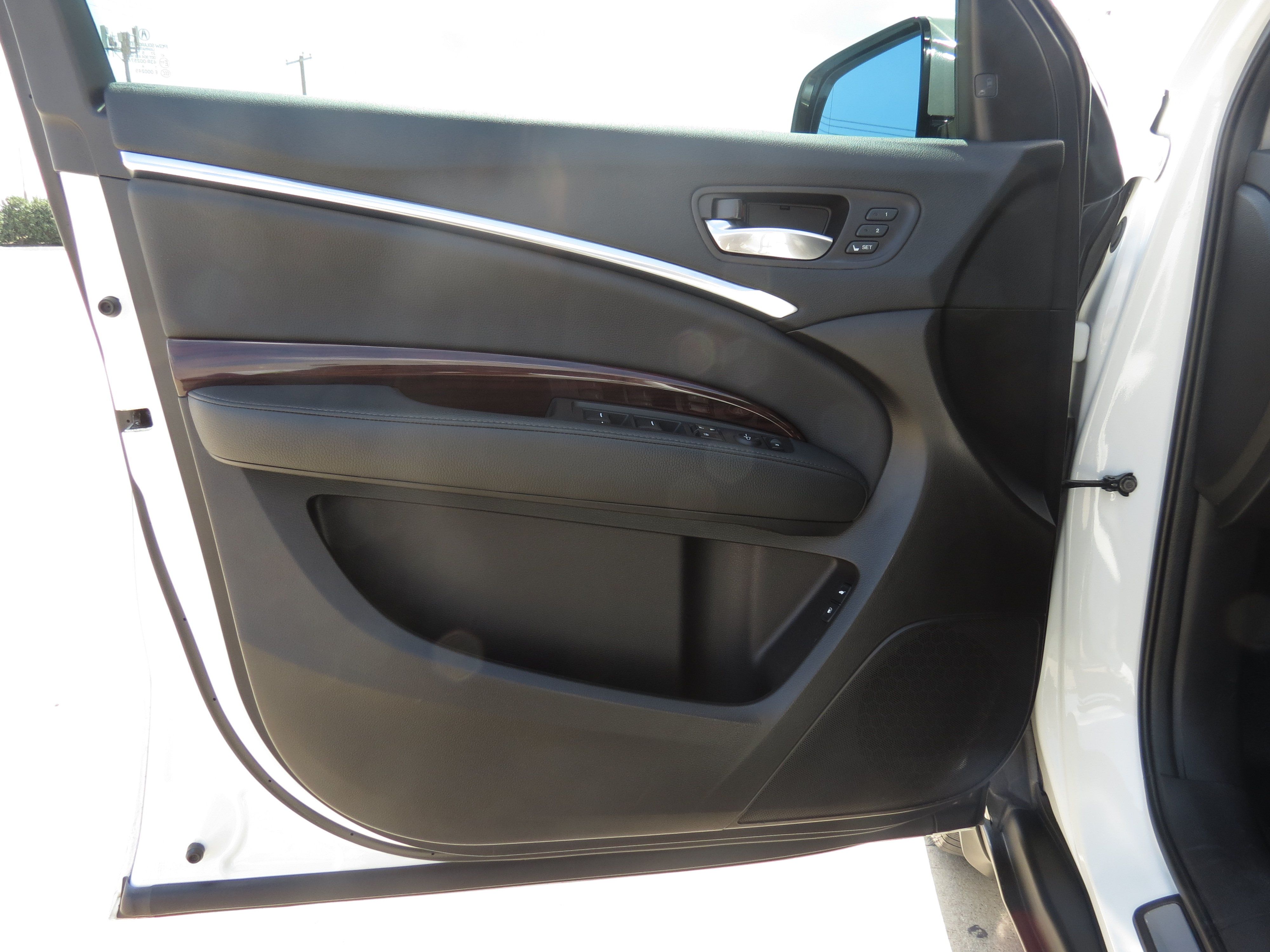 Used 2016 Acura MDX w/ Technology Package FWD image 25