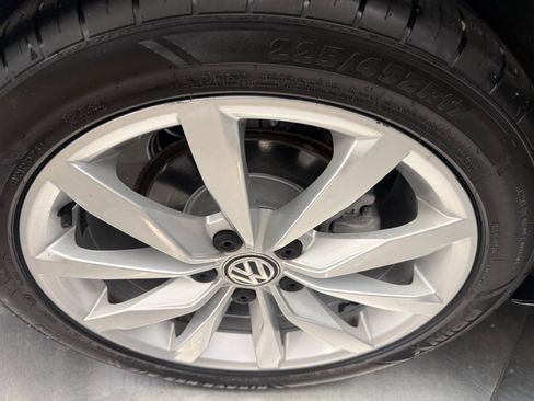 Used 2017 Volkswagen Golf SEL FWD image 29