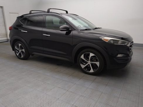 Used 2016 Hyundai Tucson Limited w/ Option Group 03 FWD image 11