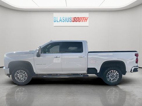 Used 2023 Chevrolet Silverado 2500 High Country image 7