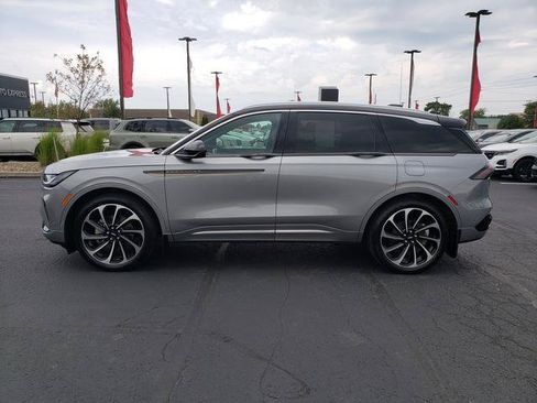 Used 2024 Lincoln Nautilus Black Label AWD/4WD image 7