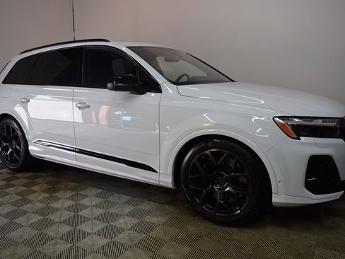 New 2026 Audi SQ7 Prestige image 3
