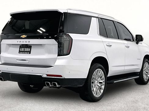 Used 2025 Chevrolet Tahoe High Country AWD/4WD image 2