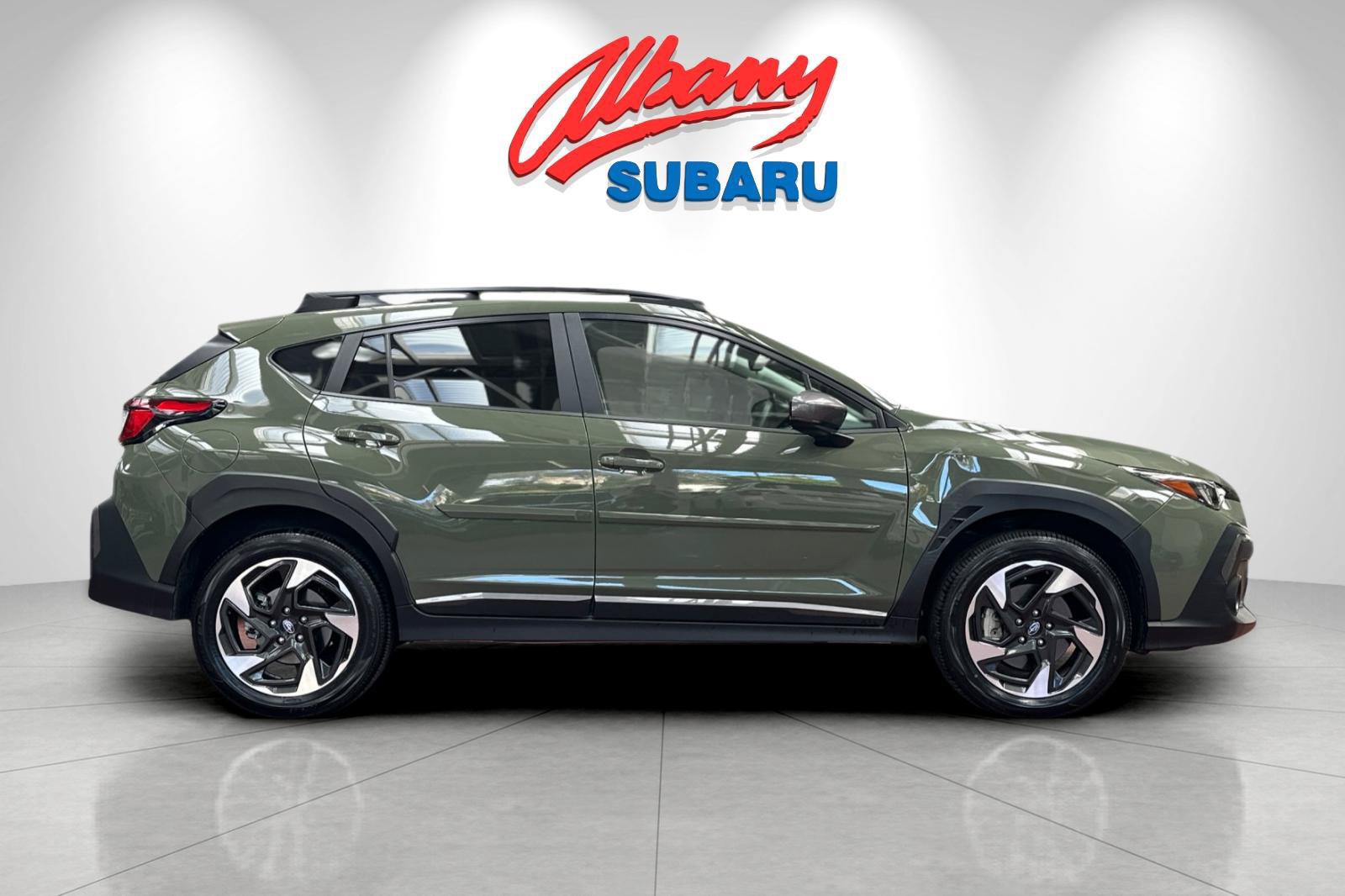 Used 2024 Subaru Crosstrek 2.5i Limited AWD/4WD image 3
