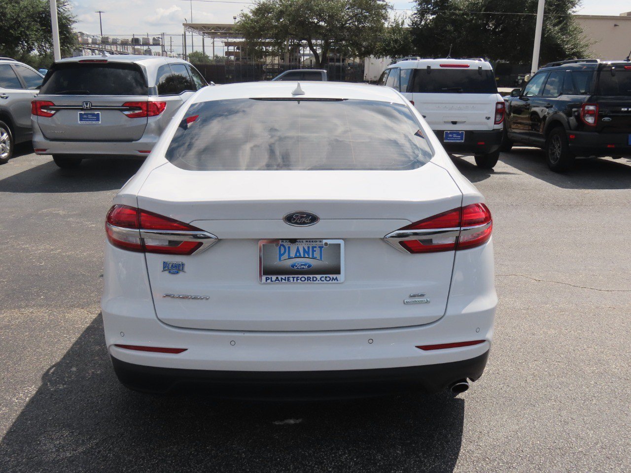 Used 2020 Ford Fusion SE FWD image 13