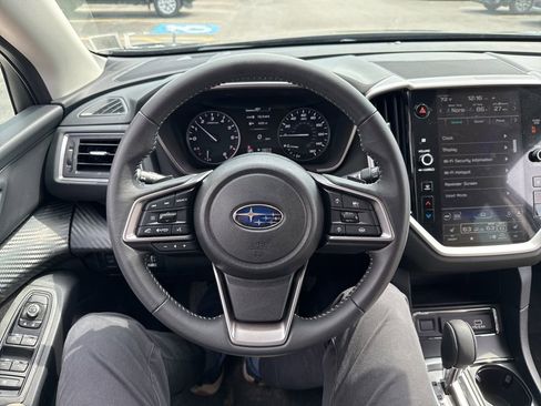 Used 2025 Subaru Ascent Premium image 9