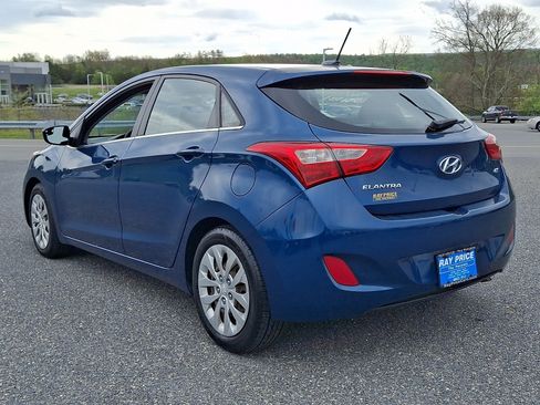 Used 2016 Hyundai Elantra GT FWD image 4