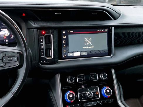 Used 2023 GMC Yukon Denali image 6