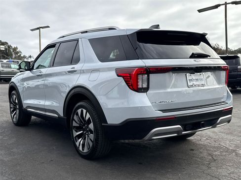 Used 2025 Ford Explorer Platinum w/ LUX Leather Package AWD/4WD image 10