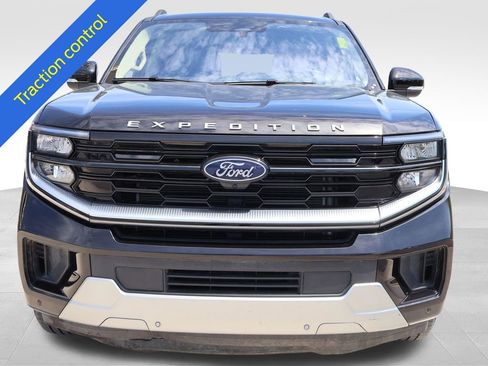 Certified 2025 Ford Expedition Platinum AWD/4WD image 8