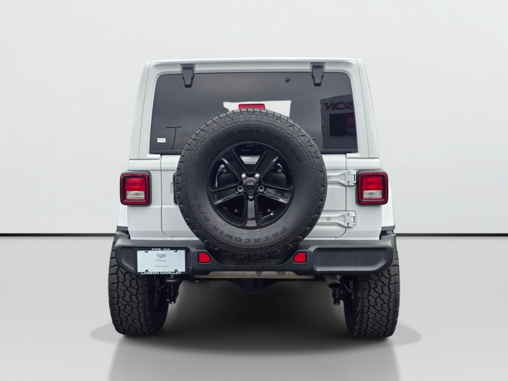 Used 2022 Jeep Wrangler Unlimited Sahara AWD/4WD image 5