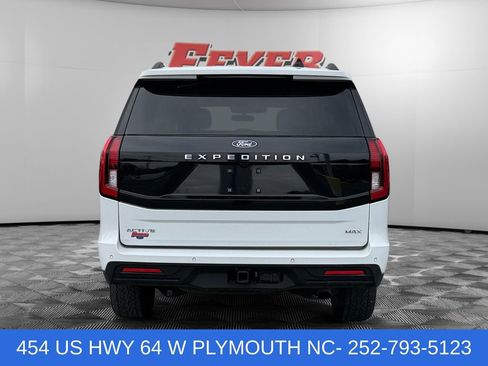 Used 2025 Ford Expedition Max Active AWD/4WD image 4