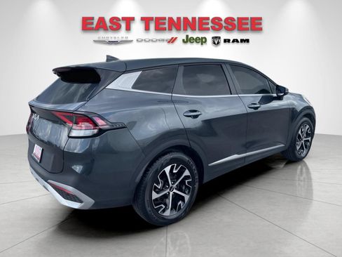 Used 2024 Kia Sportage EX FWD image 3