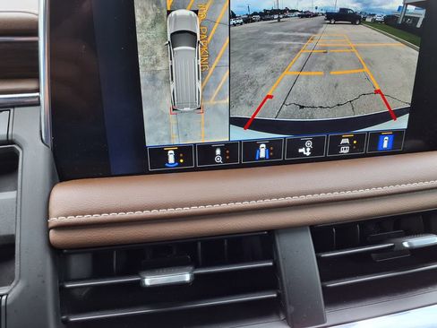 Used 2022 Chevrolet Suburban High Country w/ Max Trailering Package AWD/4WD image 30
