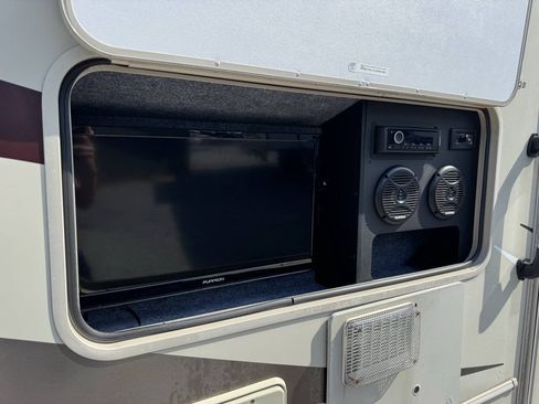Used 2016 Ford E-450 and Econoline 450 Super Duty w/ Motorhome Prep Package RWD image 13