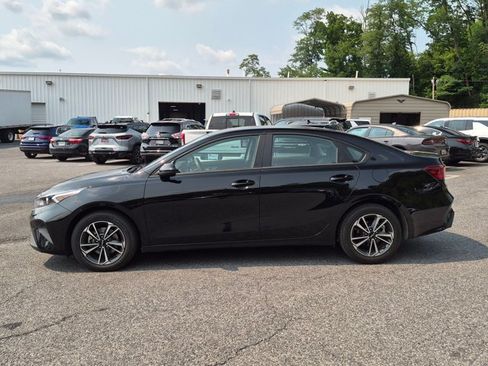 Used 2024 Kia Forte LXS FWD image 8