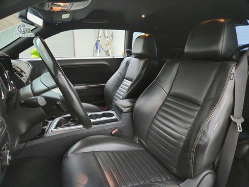 Used 2011 Dodge Challenger R/T RWD image 14