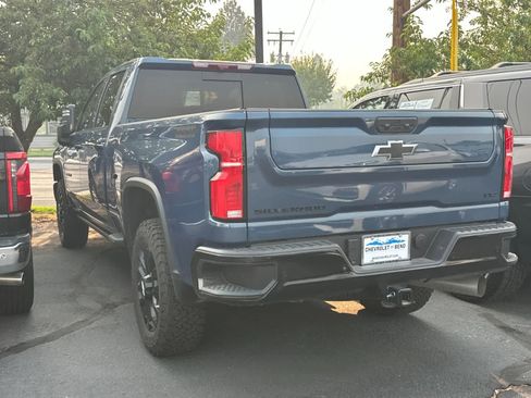 Used 2026 Chevrolet Silverado 2500 LTZ w/ LTZ Plus Package AWD/4WD image 5
