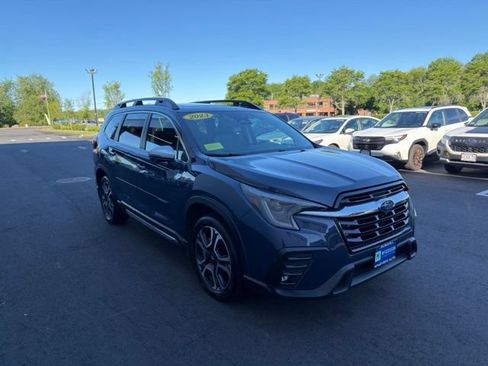 Used 2023 Subaru Ascent Limited w/ Technology Package AWD/4WD image 4