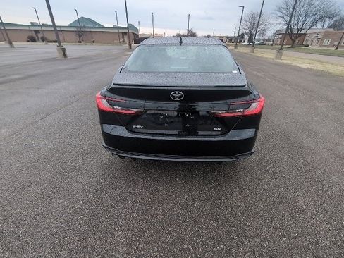 Certified 2025 Toyota Camry SE w/ Convenience Package image 4