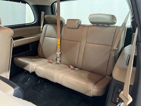 Used 2013 Toyota Sequoia Platinum AWD/4WD image 10
