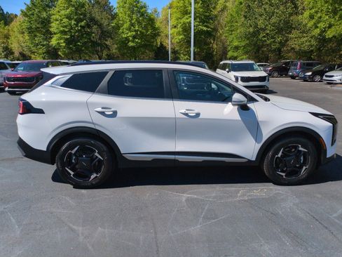 New 2026 Kia Sportage EX w/ EX Panorama Roof Package FWD image 8
