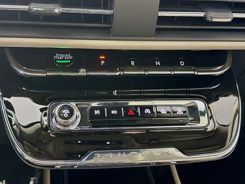 New 2026 Lincoln Corsair Premiere image 17