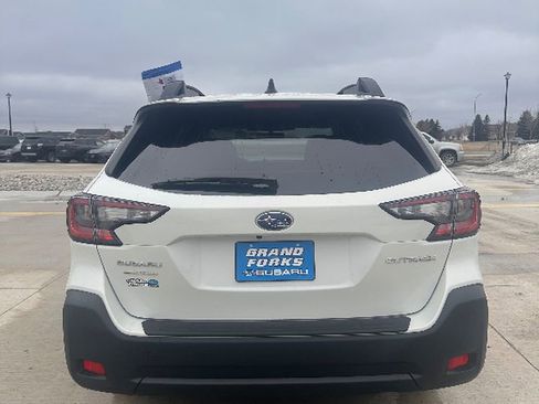 Used 2025 Subaru Outback Premium w/ Popular Package #1A image 7