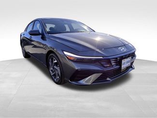 Used 2025 Hyundai Elantra Limited FWD 360° Tour