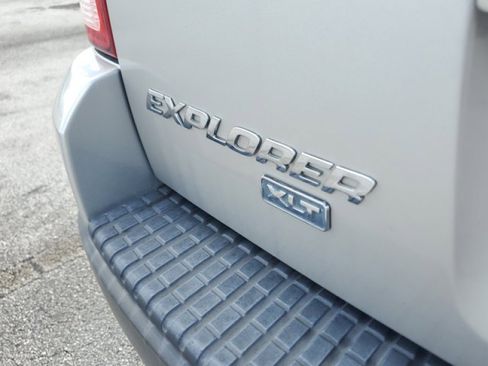 Used 2003 Ford Explorer XLT RWD image 9