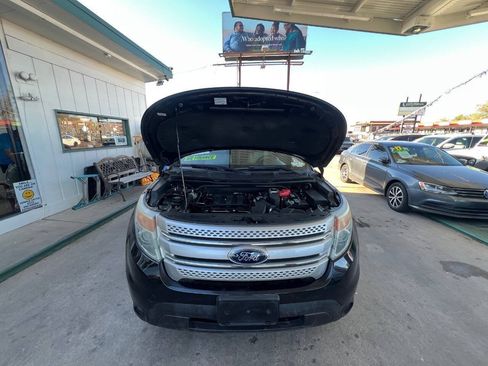 Used 2014 Ford Explorer XLT w/ Equipment Group 202A FWD image 16