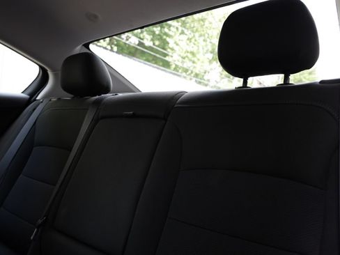 Used 2016 Chevrolet Cruze LT FWD image 18