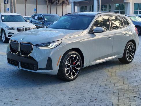 Used 2025 BMW X3 xDrive30i image 2