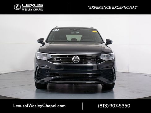 Used 2023 Volkswagen Tiguan SE R-Line FWD image 13