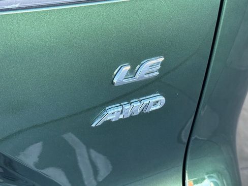 Used 2022 Toyota Corolla Cross LE image 14