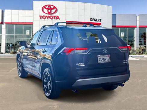 Used 2022 Toyota RAV4 Limited image 5