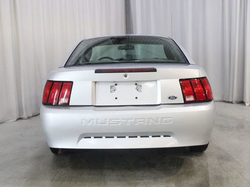 Used 2003 Ford Mustang Coupe RWD image 19