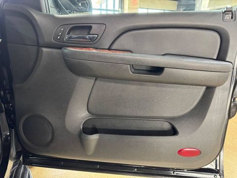 Used 2009 Chevrolet Tahoe LTZ RWD image 10