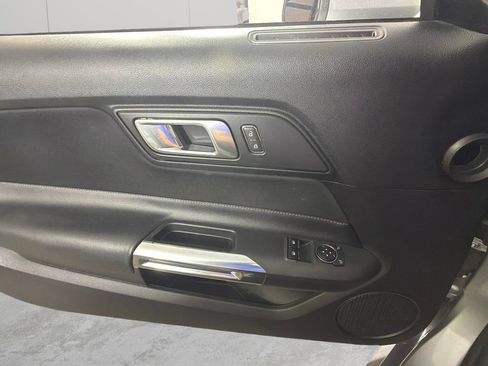 Used 2020 Ford Mustang Coupe RWD image 23
